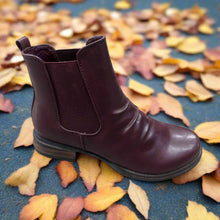 Load image into Gallery viewer, Coro Boots
