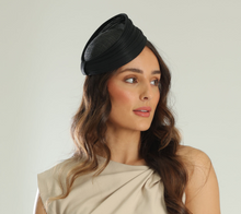 Load image into Gallery viewer, Blaze Beret Fascinator
