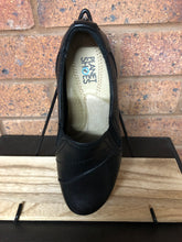 Load image into Gallery viewer, Planet Shoes Jemima

